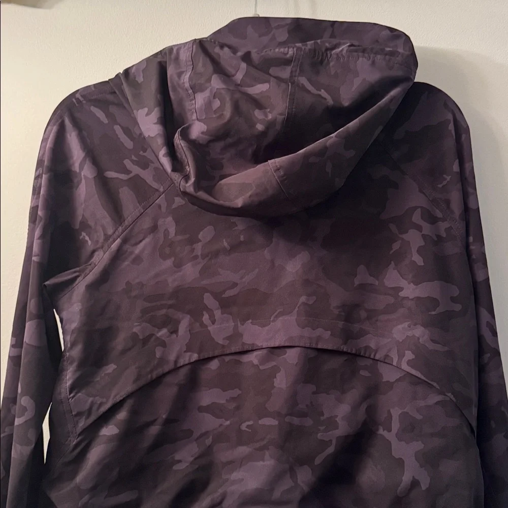 Lululemon Pack It Up Jacket Incognito Camo Multi Grey SIZE 4